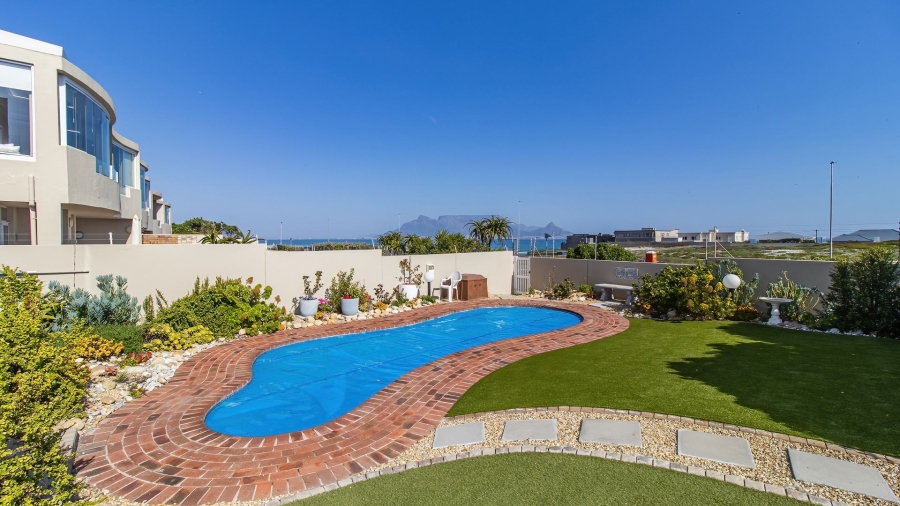 3 Bedroom Property for Sale in Bloubergstrand Western Cape
